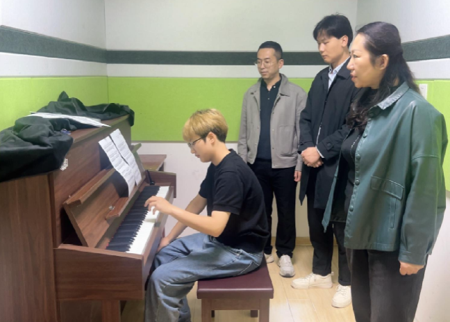 公司开展国庆假期前实训室安全检查工作